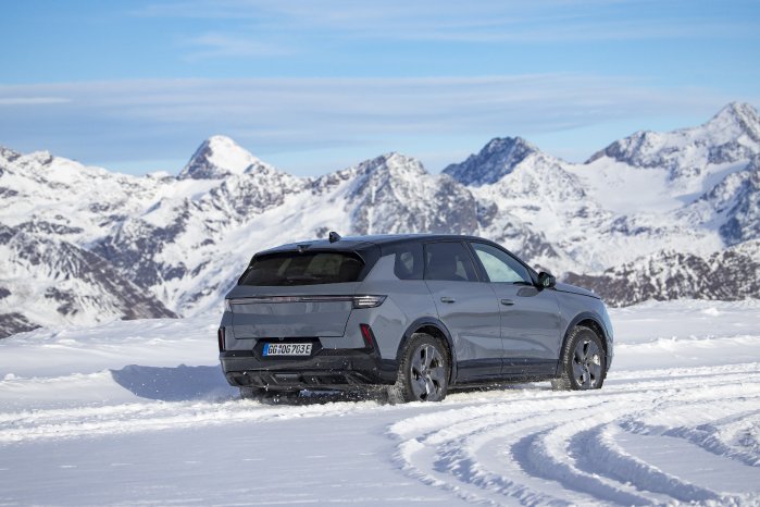 OpelGrandlandElectricAWD (13).jpg