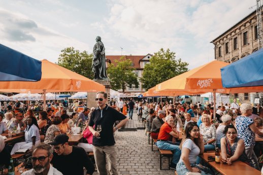 Festa Italica am Erlanger Schlossplatz (c) Zametzer & Krohn GbR.jpg
