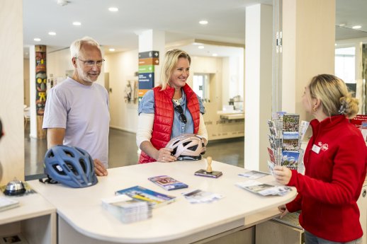 Touristinfo_Bad-Segeberg©Mönchsweg e.V.-MarTiem Fotografie.jpg