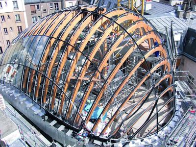 Gewölbter Kuppelbau in Paris: Brixener Unternehmen fertigen anspruchsvolle Dachkonstruktion (Foto: FRENER & REIFER Fassaden)