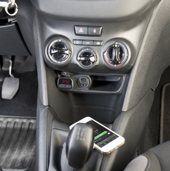 PX-4983_6_auvisio_Bluetooth-FM-Transmitter_und_Freisprecher_mit_USB-Ladeport.jpg