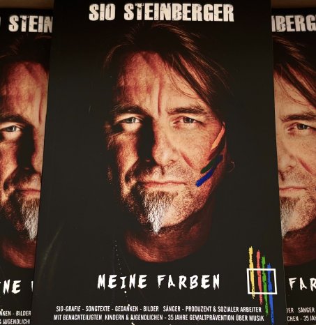 Sio Steinberger Buch Meine Farben Cover Spezial Foto und Gestaltung von Sio St kl.jpeg