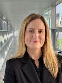 Portrait Sabine Eberhart 1.jpg