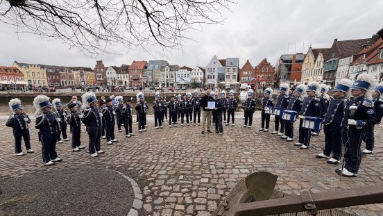 Übergabe Stiftungspreis Gruppe.jpg