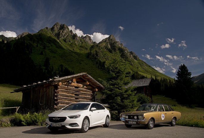 Opel-Insignia-Grand-Sport-Commodore-A-GSE-306604.jpg