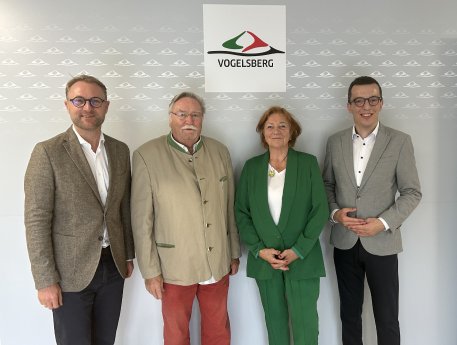 LR und EKB mit Beauftragten.JPG