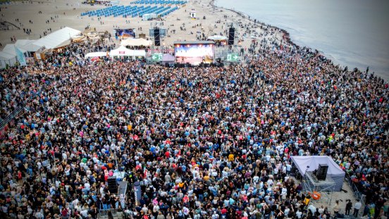Marteria_in_der_Strand_Arena_Warnemünde__c__TZRW__2_.jpg
