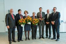 Das Gruppenbild zeigt (von links) Novitas BKK-Vorstand Reiner Geisler, Petra Rosen (Einrichtung 