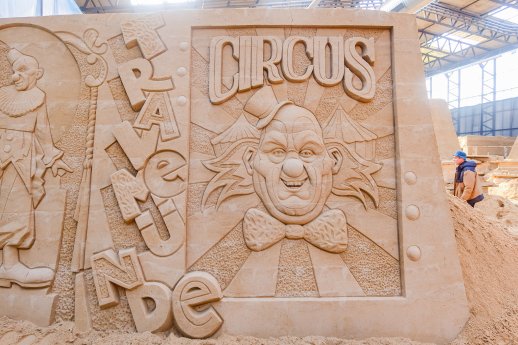 Sandskulpturen2025_Zirkusplakat.jpg