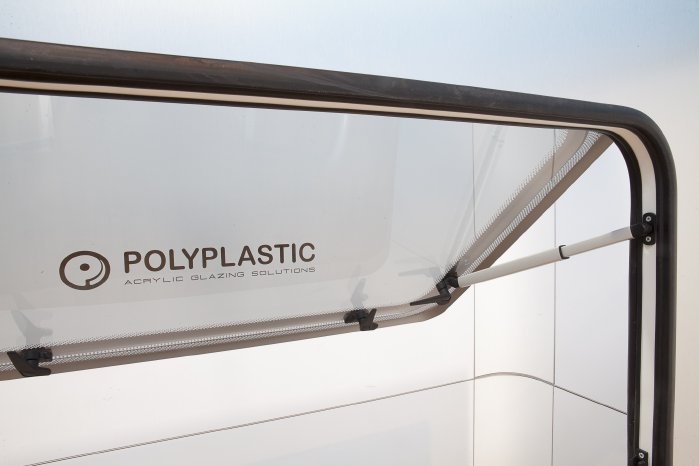Polyplastic_Aussteller stufenlos verstellbar und auch schließbar April 2016.jpg