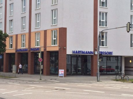 Die HARTMANN TRESORE-Niederlassung in der Arnulfstraße.JPG