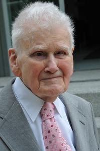 Dr. Hans-Eugen Schulze