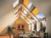 Schon bei der Planung der begehrten Wohnlage auf höchster Ebene sollte der Dachdecker involviert werden.