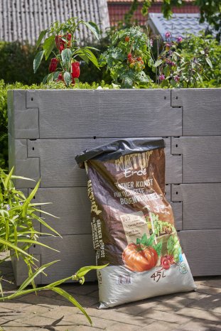 Patzer_Natur_Hochbeet befüllen1.jpg