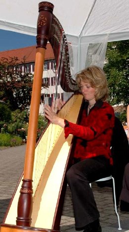 Anja Baldauf, Harfe.jpg