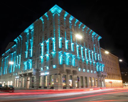 MO Wien-Staatsoper_facade.jpg