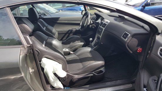 Abmeldung des Fahrzeugs bei der Zulassungsstelle bei der Autoverschrottung in Köln.jpg