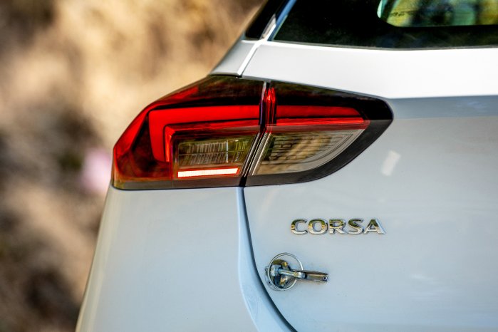 Opel-Corsa-R4-513029.jpg