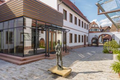 Innenhof Wein- & Sektgut Wilhelmshof