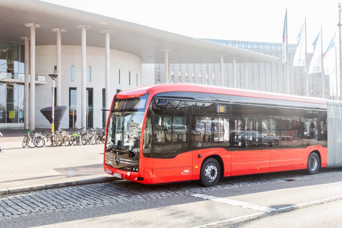 AnjaThölking_VAGFreiburg_NeueEBusse.jpg
