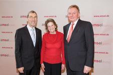 Gastredner Claus Schmiedel MdL (re.) an der Seite von AMSEL-Vorsitzenden Prof. Horst Wiethölter und AMSEL-Schirmherrin Ursula Späth