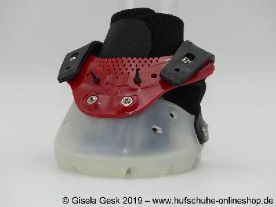 Gisela Gesk Der Floating Boot in Transparent Rot.