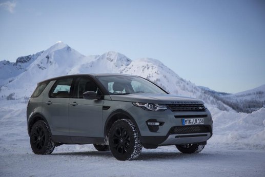 LR_Discovery_Sport_HSESD4_Scotiagrey_01_15_0680.jpg