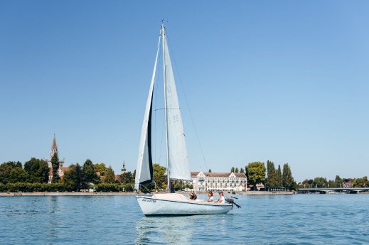 Konstanz-Bodensee-Segelboot-Inselhotel-01_Copyright_MTK-Leo-Leister.jpg