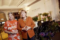 BLOOMY_DAYS_Angela_Merkel_1.jpg