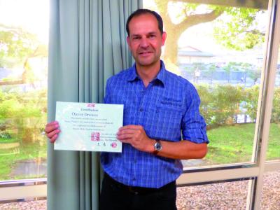 Oliver Drewes hat seine Lehrerausbildung bei Doi Sensei in Japan abgeschlossen. Heute unterrichtet er die Ausbildungsstufen der Methode in Wochenendseminaren der Nähe von Bonn. Für überregional Interessierte bietet er alternativ Wochenseminare mit Freizeitmöglichkeit auf der Insel Rab in Kroatien an. Übernachtungen mit Halbpension werden mit günstigen 40 Euro/Tag abgerechnet. In der Woche ist ein Schiffsausflug um die Insel und ein Grillabend im Kräutergarten enthalten.