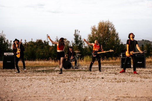 Sündflut - Bella Ciao (4).jpg