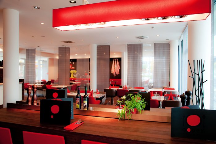 Oopen restaurant - sitting area.jpg