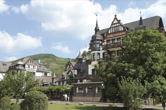 Hotel Krone Assmannshausen_Ansicht_Sommer.JPG