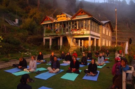 NEUE WEGE Katalog 2013_Neuheiten_Yoga & Active Nepal_Meditation.jpg