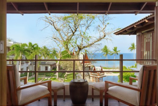 03 Chiva-Som Hua Hin_ Ocean Premium Room_Balcony.jpg