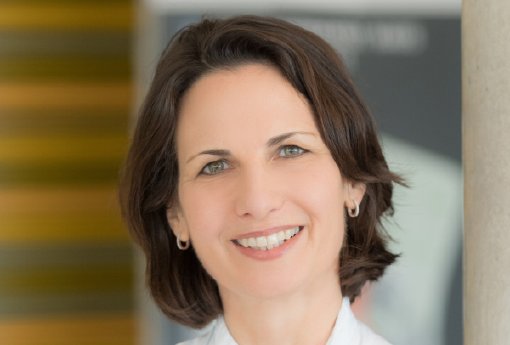 hoffmann-ute-prof-dr-quelle-photo-studio-buettner-regensburg.png