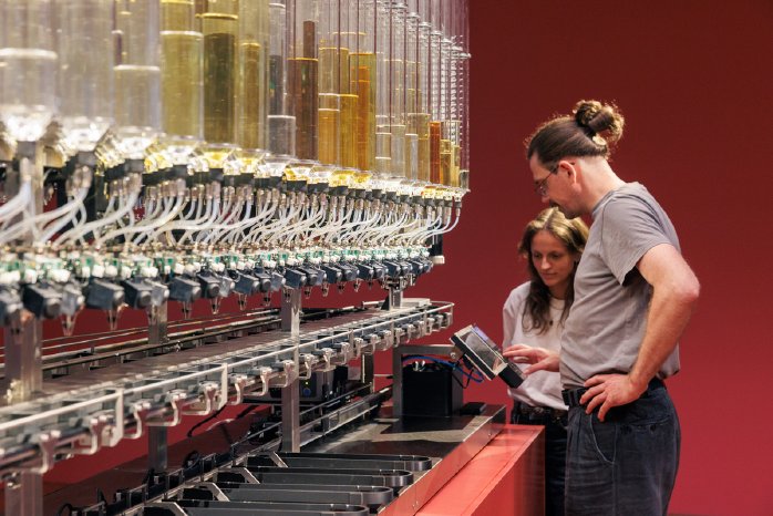 2026_Sivler_Egg_ZKM_Preview_344_Frederik_Duerinck_Algorithmic_Perfumery_2020-ongoing____Fre.jpg