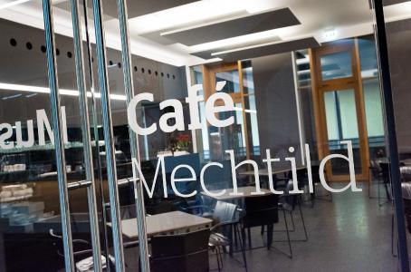 Café Mechtild / Foto: Museum Wiesbaden / Bernd Fickert