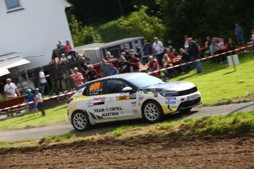 BereitfrdievierteADACOpelElectricRallyCup-SaisonDerOpelCorsaRallyElectricelektrisiertEuropa.jpg
