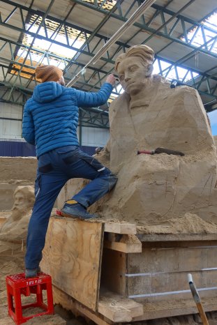 Sandskulpturen_Side Show.jpg