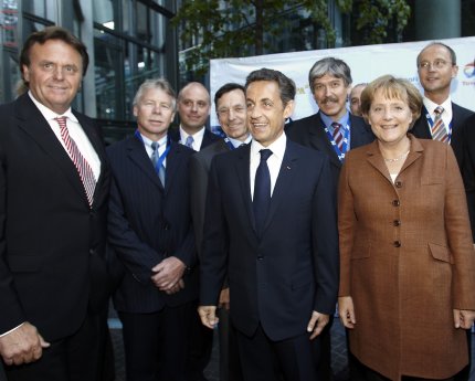 Merkel_Sarkozy_Mack.jpg