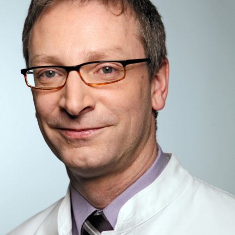 AKK_KGM_AKK_Langen_Volker_Dr__1005_37_2611_kq_jpg_ID216.jpg