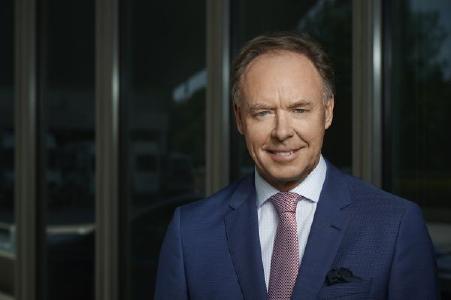Dr. Ian Robertson (HonDSc)