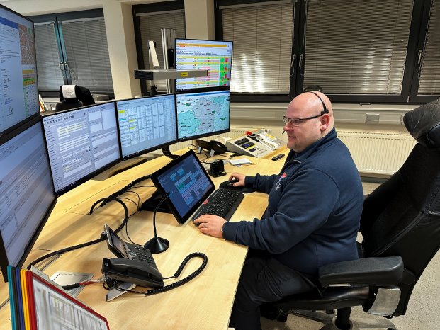 Leitstellen-Mitarbeiter Philipp Adamietz.jpg