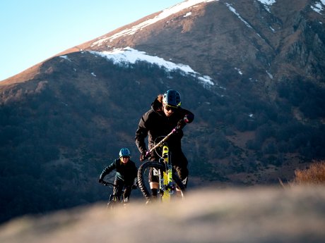 bluegrass-mtb-armour-lite-action4.jpg
