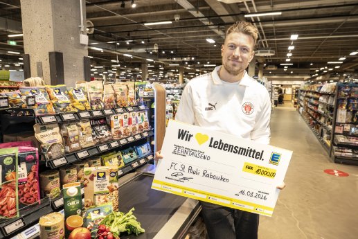 EDEKA_Pressemotiv_FC~satz_Hauke Wahl.jpg
