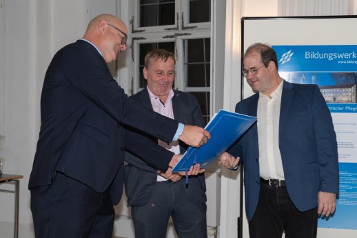 10 BayPsychPflegePreis - Zweiter Preis.jpg