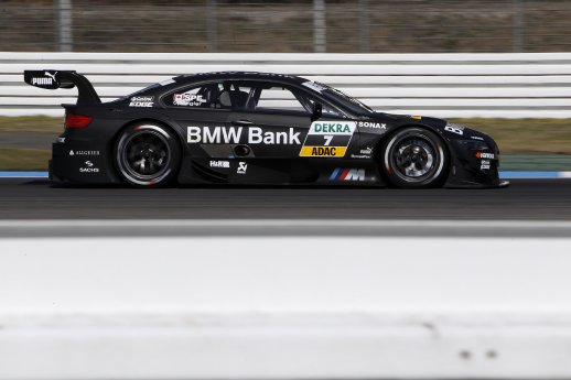 BMW_Bank_M3_DTM_Akrapovic.jpg