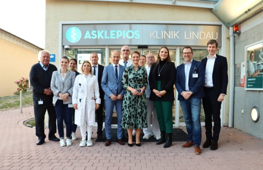 2024_10_18_Gesundheitsministerin Judith Gerlach zu Besuch in der Asklepios Klinik Lindau.JPG