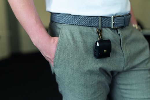 apc10bk_in ear phone case_Troika(5).jpg